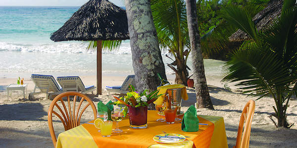 Leopard Beach Resort & Spa  accommodatie coco beach restaurtant, Diani Beach in Kenia