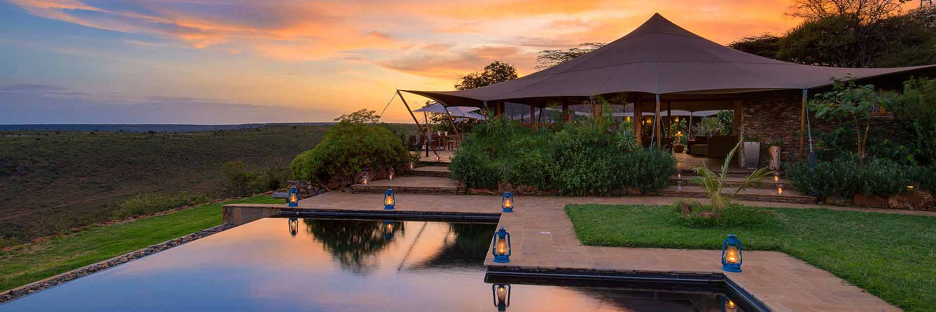 Vanuit Loisaba Tented Camp een mooi vergezicht over de lager gelegen Loisaba consessie. Vanuit Loisaba Tented Camp een mooi vergezicht over de lager gelegen Loisaba consessie.
