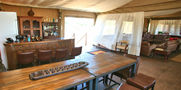 Loyk Mara Camp olaro bar, Masai Mara in Kenia Loyk Mara Camp olaro bar, Masai Mara in Kenia