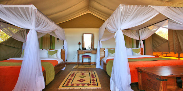 Loyk Mara Camp accommodatie interieur twee persoonsbedden, Masai Mara in Kenia Loyk Mara Camp accommodatie interieur twee persoonsbedden, Masai Mara in Kenia