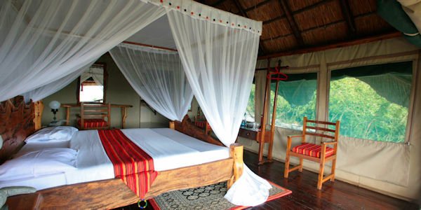 Manyara Wildlife Safari Camp safari tent inrichting, Manyara Nationaal Park in Tanzania Manyara Wildlife Safari Camp safari tent inrichting, Manyara Nationaal Park in Tanzania