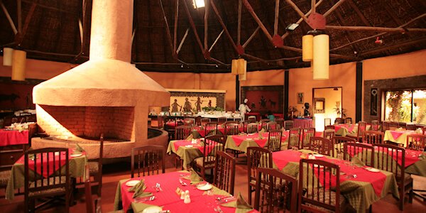 Masai Mara Sopa Lodge accommodatie restaurant, Masai Mara in Kenia Masai Mara Sopa Lodge accommodatie restaurant, Masai Mara in Kenia