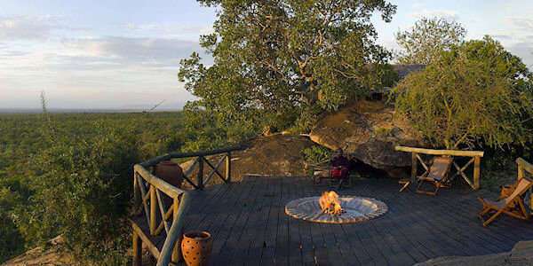 Maweninga Camp accommodatie lounge terras, Tarangire Nationaal Park in Tanzania Maweninga Camp accommodatie lounge terras, Tarangire Nationaal Park in Tanzania