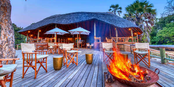 Mbali Mbali Katavi lounge met veranddek, Katavi Nationaal Park in Tanzania Mbali Mbali Katavi lounge met veranddek, Katavi Nationaal Park in Tanzania