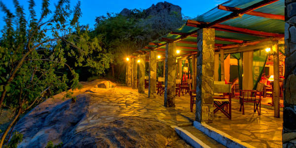 Mbuzi Mawe Tented Camp  accommodatie terras lounge, Serengeti Nationaal Park in Tanzania