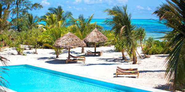 Mwezi Boutique Resort loungeplekken privé strand, Zanzibar in Tanzania Mwezi Boutique Resort loungeplekken privé strand, Zanzibar in Tanzania