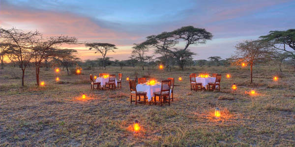 Ndutu Safari Lodge accommodatie bbq-diner, Serengeti Nationaal Park in Tanzania Ndutu Safari Lodge accommodatie bbq-diner, Serengeti Nationaal Park in Tanzania