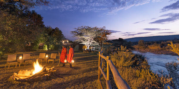 Mara Rianta Luxury Camp accommodatie kampvuur uitzicht op rivier, Masai Mara in Kenia Mara Rianta Luxury Camp accommodatie kampvuur uitzicht op rivier, Masai Mara in Kenia