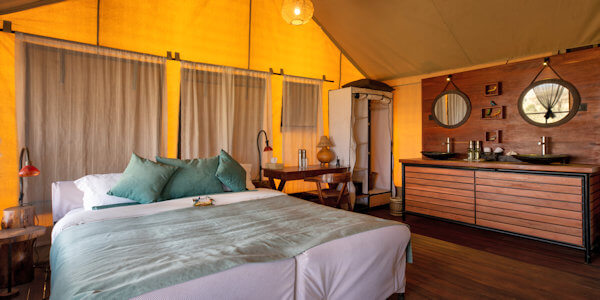 Nyikani Camp Central accommodatie interieur standaard safaritent, Serengeti Nationaal Park in Tanzania Nyikani Camp Central accommodatie interieur standaard safaritent, Serengeti Nationaal Park in Tanzania
