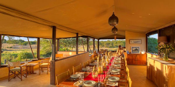 Ol Pejeta Bush Camp accommodatie restaurant & lounge, Laikipia in Kenia Ol Pejeta Bush Camp accommodatie restaurant & lounge, Laikipia in Kenia
