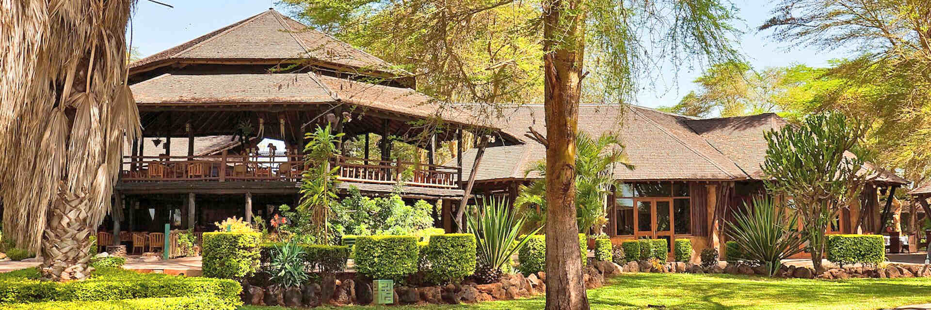 Ol Tukai Lodge met vrij uitzicht over de savanne, de Mount Kilimanjaro in Amboseli Nationaal Park. Ol Tukai Lodge met vrij uitzicht over de savanne, de Mount Kilimanjaro in Amboseli Nationaal Park.