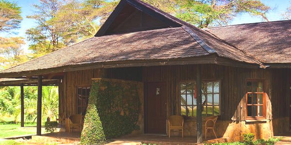 Ol Tukai Lodge bestaat uit geschakelde bungalows met panoramisch uitzicht op de savanne en de Mount Kilimanjaro. Ol Tukai Lodge bestaat uit geschakelde bungalows met panoramisch uitzicht op de savanne en de Mount Kilimanjaro.