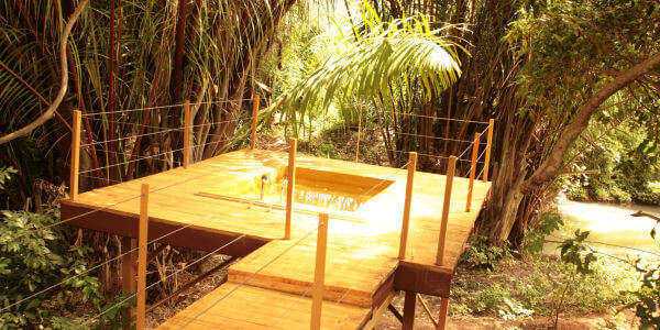 Rhino River Camp accommodatie luxe suite jacuzzi, Meru Nationaal Park in Kenia