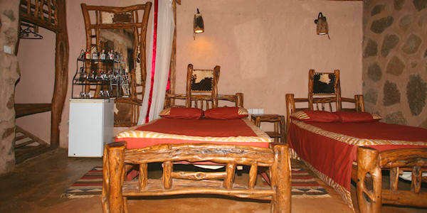 Rhino Valley Lodge accommodatie inrichting banda, Tsavo West Nationaal Park in Kenia Rhino Valley Lodge accommodatie inrichting banda, Tsavo West Nationaal Park in Kenia