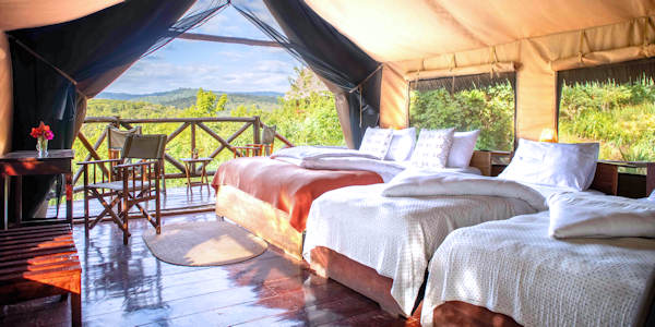 Rhotia Valley Tented Lodge inrichting familiekamer, Ngorongoro Krater in Tanzania Rhotia Valley Tented Lodge inrichting familiekamer, Ngorongoro Krater in Tanzania