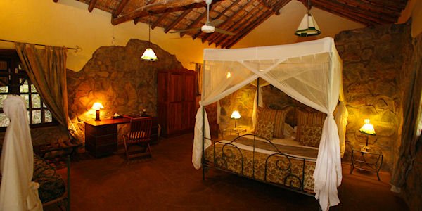 Rivertrees Country Inn accommodatie river house slaapkamer, Arusha Nationaal Park in Tanzania Rivertrees Country Inn accommodatie river house slaapkamer, Arusha Nationaal Park in Tanzania