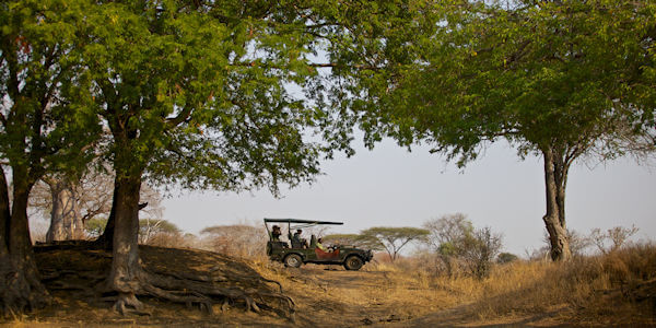 Ruaha River Lodge gamedrive voertuig, Ruaha Nationaal Park in Tanzania Ruaha River Lodge gamedrive voertuig, Ruaha Nationaal Park in Tanzania