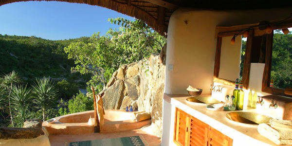 Sabuk Lodge inrichting badkamer, Laikipia in Kenia Sabuk Lodge inrichting badkamer, Laikipia in Kenia