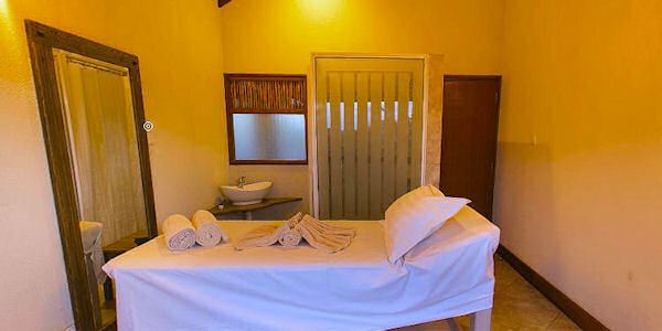Gasten kunnen genieten van een massage in de massage salon in Simba Samburu, accommodatie Samburu Nationaal Reservaat in Kenia