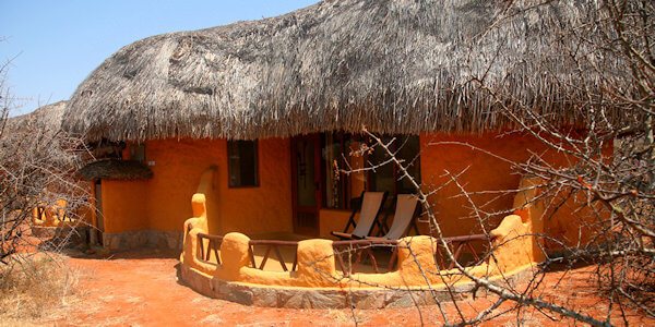 Samburu Sopa Lodge standaard kamer terras, Samburu Nationaal Reservaat in Kenia