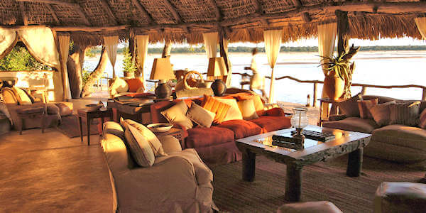 Sand Rivers Selous accommodatie lounge interieur, Nyerere Nationaal Park in Tanzania