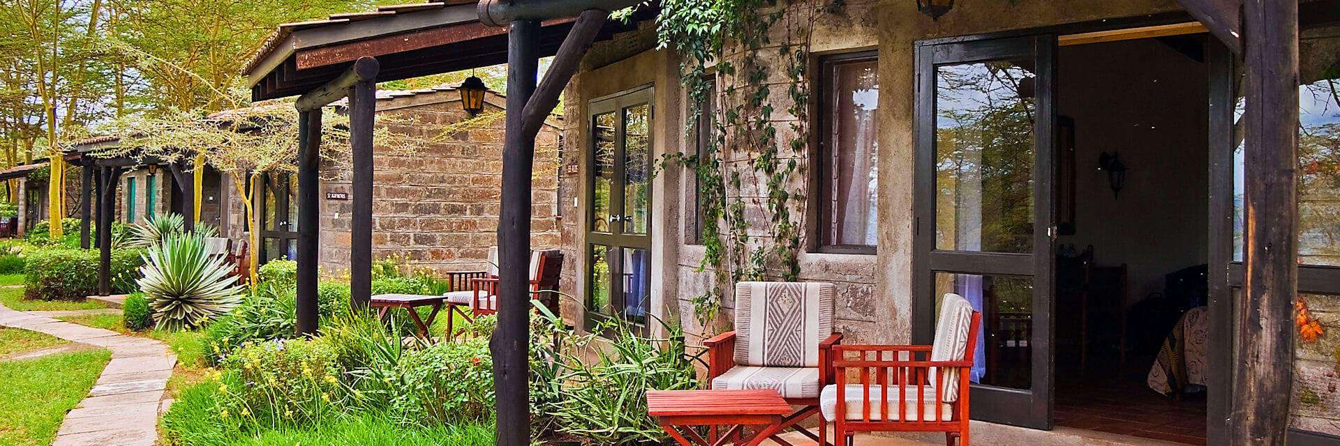Sarova Lion Hill Game Lodge ligt aan de oostzijde van het Lake Nakuru Nationaal Park in Kenia. Sarova Lion Hill Game Lodge ligt aan de oostzijde van het Lake Nakuru Nationaal Park in Kenia.