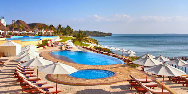 Sea Cliff Resort zwembad met kinderbad, Zanzibar in Tanzania Sea Cliff Resort zwembad met kinderbad, Zanzibar in Tanzania