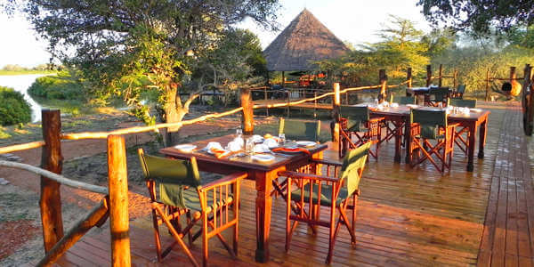 Selous Impala Camp ontbijt verandadek, Nyerere Nationaal Park in Tanzania Selous Impala Camp ontbijt verandadek, Nyerere Nationaal Park in Tanzania