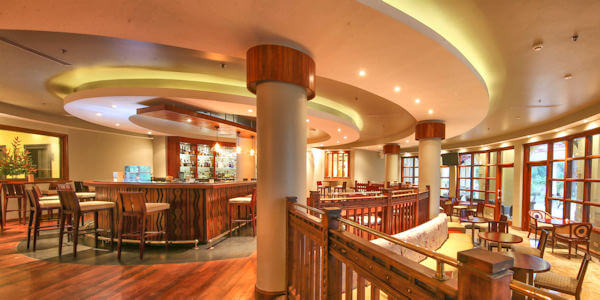 Dar es Salaam Serena Hotel accommodatie kibo bar, Dar Es Salaam in Tanzania Dar es Salaam Serena Hotel accommodatie kibo bar, Dar Es Salaam in Tanzania