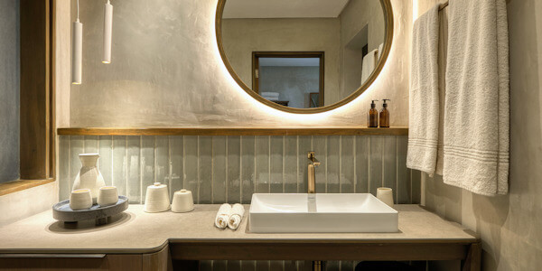 Serengeti Explorer accommodatie inrichting badkamer, Serengeti Nationaal Park in Tanzania Serengeti Explorer accommodatie inrichting badkamer, Serengeti Nationaal Park in Tanzania