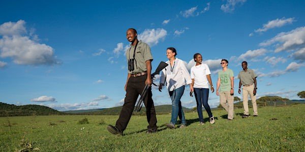 Boeiende natuurwandeling onder begeleiding van ervaren gidsen. Boeiende natuurwandeling onder begeleiding van ervaren gidsen.