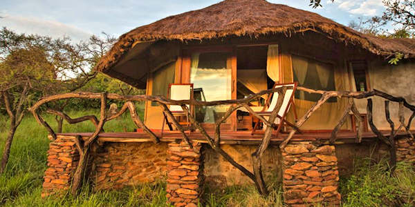 Serengeti Simba Lodge safaritent met veranda, Serengeti Nationaal Park in Tanzania Serengeti Simba Lodge safaritent met veranda, Serengeti Nationaal Park in Tanzania