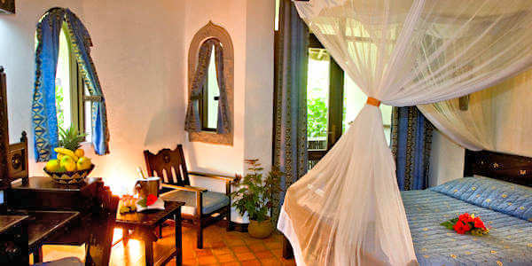 Severin Sea Lodge accommodatie kitani suite interieur, Bamburi en Shanzu Beach in Kenia Severin Sea Lodge accommodatie kitani suite interieur, Bamburi en Shanzu Beach in Kenia