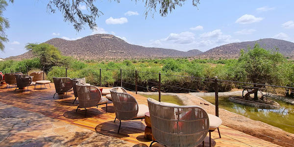 Soroi Samburu Lodge accommodatie veranda uitzicht samburu, Samburu Nationaal Reservaat in Kenia Soroi Samburu Lodge accommodatie veranda uitzicht samburu, Samburu Nationaal Reservaat in Kenia