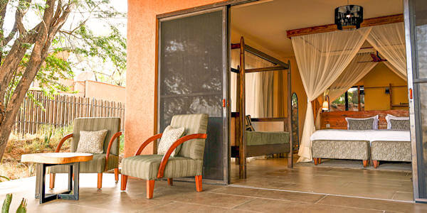 Soroi Samburu Lodge accommodatie superieure kamer inrichting, Samburu Nationaal Reservaat in Kenia Soroi Samburu Lodge accommodatie superieure kamer inrichting, Samburu Nationaal Reservaat in Kenia