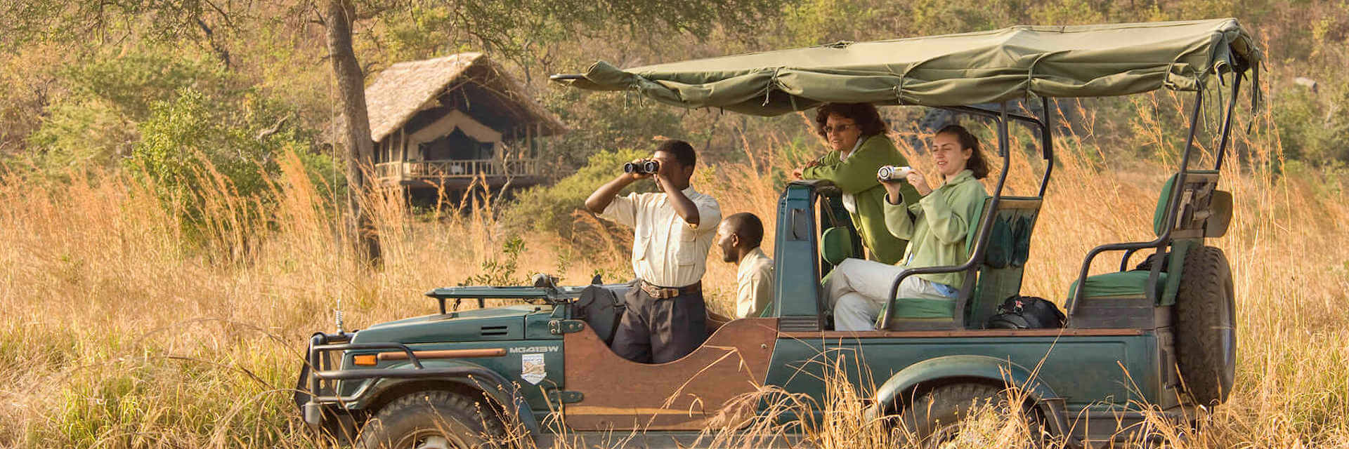 Stanley’s Kopje rustiek safarikamp hooggelegen op een heuvel in het Mikumi nationaal park Stanley’s Kopje rustiek safarikamp hooggelegen op een heuvel in het Mikumi nationaal park