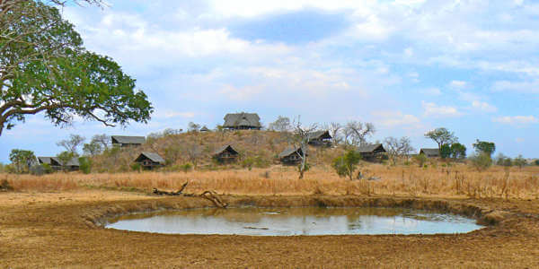 Stanleys Kopje drinkwaterplaats, Mikumi Nationaal Park in Tanzania Stanleys Kopje drinkwaterplaats, Mikumi Nationaal Park in Tanzania