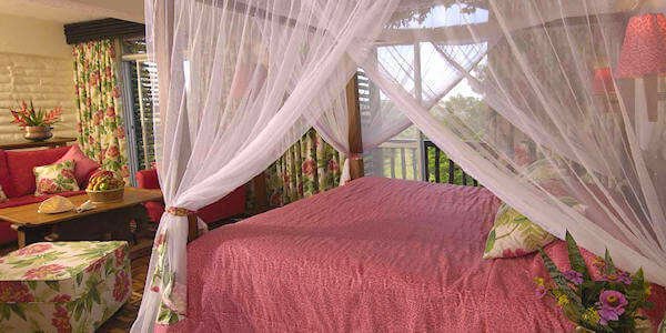Taita Hills Safari Lodge accommodatie inrichting suite, Tsavo West Nationaal Park in Kenia