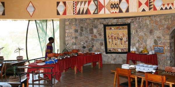 Tarangire Safari Lodge accommodatie restaurant buffet, Tarangire Nationaal Park in Tanzania Tarangire Safari Lodge accommodatie restaurant buffet, Tarangire Nationaal Park in Tanzania