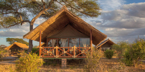 Tarangire Simba Lodge - Tarangire Nationaal Park, Tanzania Tarangire Simba Lodge - Tarangire Nationaal Park, Tanzania - Safaritent veranda