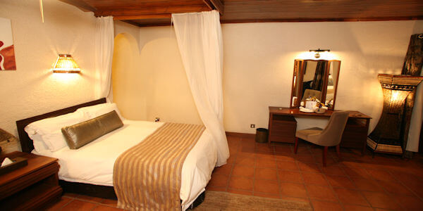 Tarangire Sopa Lodge accommodatie interieur standaardkamer, Tarangire Nationaal Park in Tanzania Tarangire Sopa Lodge accommodatie interieur standaardkamer, Tarangire Nationaal Park in Tanzania