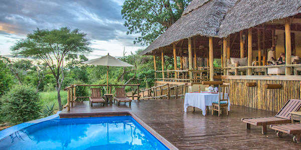 Tarangire Treetops zwembad verandadek, Tarangire Nationaal Park in Tanzania Tarangire Treetops zwembad verandadek, Tarangire Nationaal Park in Tanzania