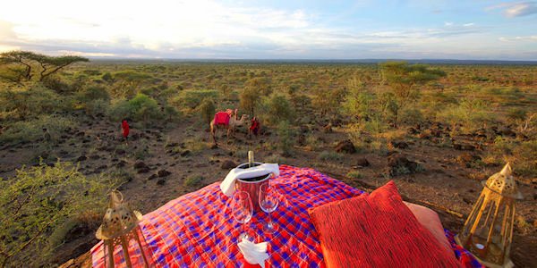 Tawi Lodge accommodatie kameelsafari en sundowner, Amboseli Nationaal Park in Kenia Tawi Lodge accommodatie kameelsafari en sundowner, Amboseli Nationaal Park in Kenia