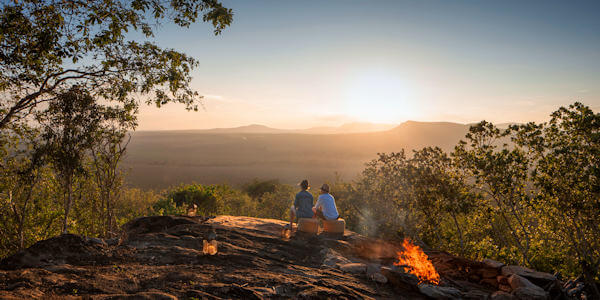 The Hildana Lodge sundowner, Tsavo West Nationaal Park in Kenia The Hildana Lodge sundowner, Tsavo West Nationaal Park in Kenia