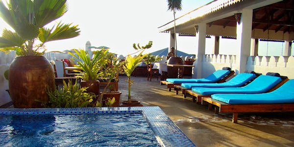 The Swahili House accommodatie rooftop - jacuzzi, Zanzibar Stone Town in Tanzania The Swahili House accommodatie rooftop - jacuzzi, Zanzibar Stone Town in Tanzania