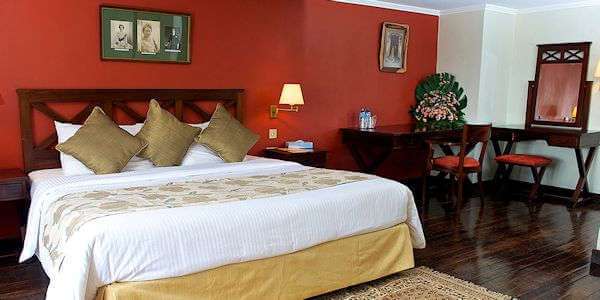 In alle luxe in Treetops Lodge overnachten in deluxe suite.