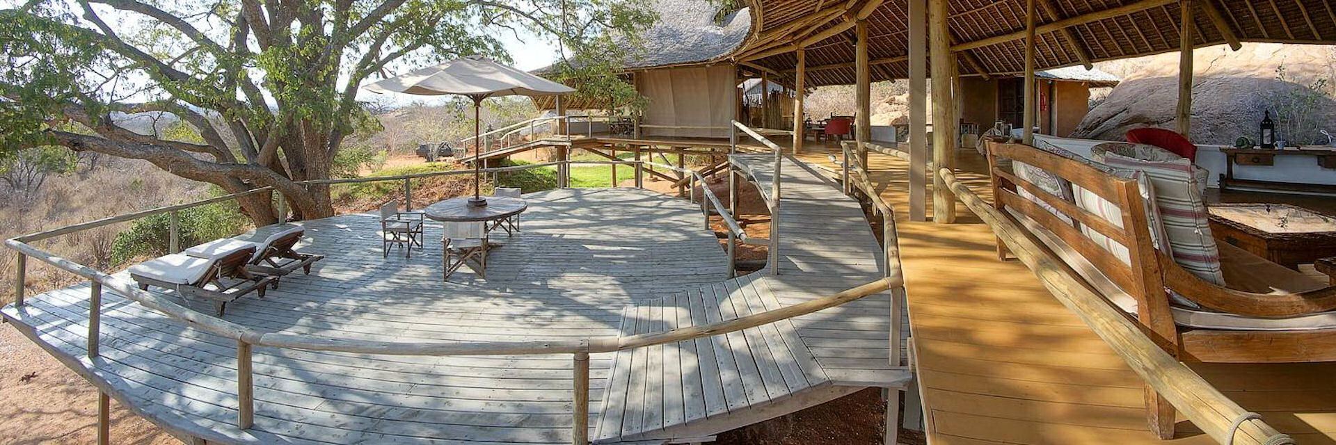 Ithumba Private Camp vergezicht over Tsavo Oost nationaal park Ithumba Private Camp vergezicht over Tsavo Oost nationaal park