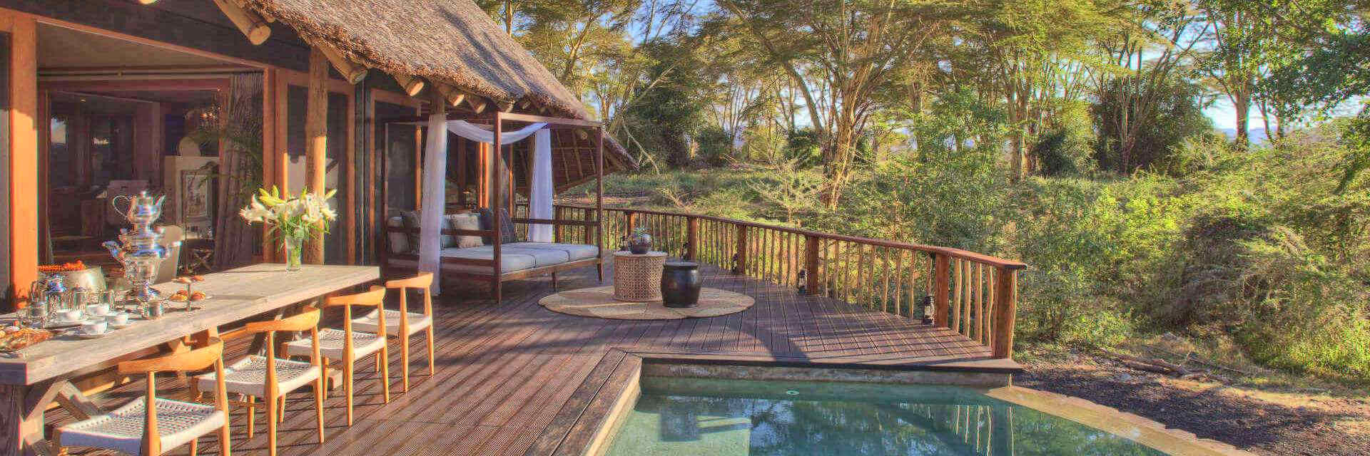 Tsavo West nationaal park accommodaties lodges en tented camps. Tsavo West nationaal park accommodaties lodges en tented camps.