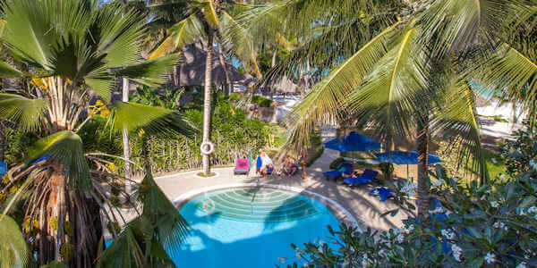 Turtle Bay Beach Club ligt aan het strand aan de rand van Watamu maritiem nationaal park aan de noordkust van Kenia. Turtle Bay Beach Club ligt aan het strand aan de rand van Watamu maritiem nationaal park aan de noordkust van Kenia.