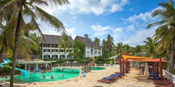Voyager Beach Resort & Spa - Executive en Deluxe rooms - Bamburi en Shanzu Beach, Kenia Voyager Beach Resort & Spa - Executive en Deluxe rooms - Bamburi en Shanzu Beach, Kenia